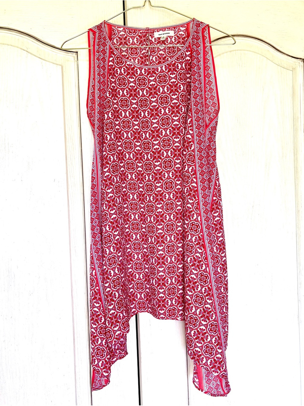 Sleeveless Red Printed Tunic Top